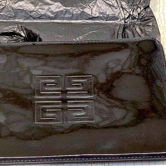 Brand New Givenchy Black Patent Zip Pouch 8 Inch x 6 Inch. - Picture 1 of 10